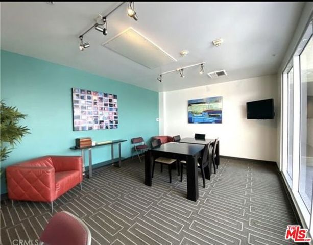 630 W 6th Street 207, Los Angeles, CA 90017