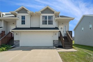 388 Tanglewood Drive, Solon, IA 52333