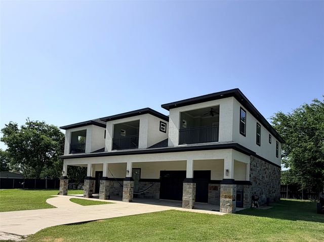 222 County Road 876, Princeton, TX 75407