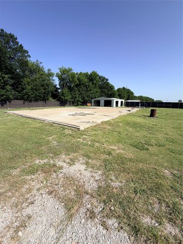 222 County Road 876, Princeton, TX 75407