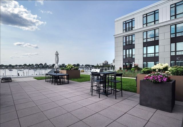 10 Shipyard Drive 317, Hingham, MA 02043