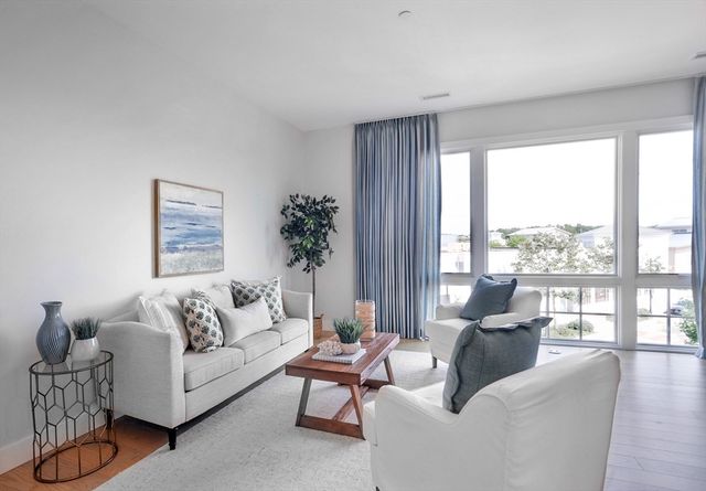 10 Shipyard Drive 317, Hingham, MA 02043