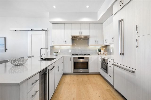 10 Shipyard Drive 317, Hingham, MA 02043