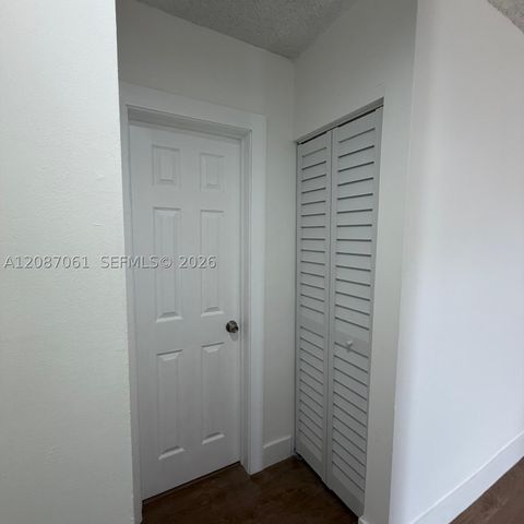 3932 NW 39th Ave, Lauderdale Lakes, FL 33309