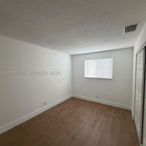 3932 NW 39th Ave, Lauderdale Lakes, FL 33309