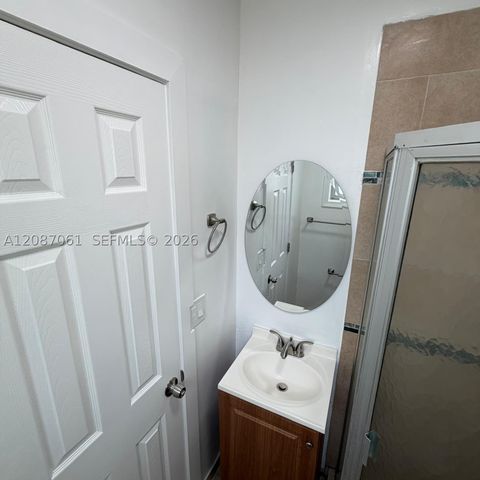 3932 NW 39th Ave, Lauderdale Lakes, FL 33309