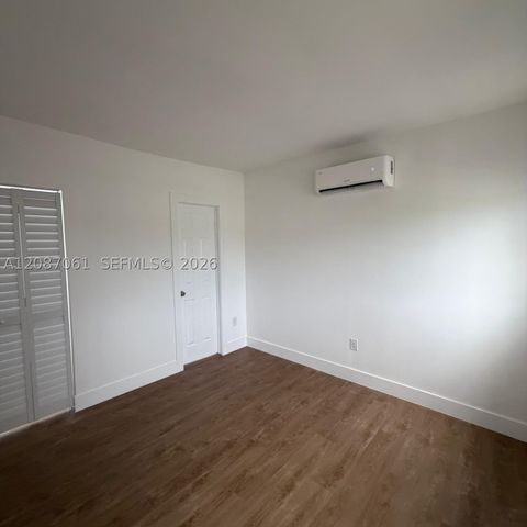 3932 NW 39th Ave, Lauderdale Lakes, FL 33309