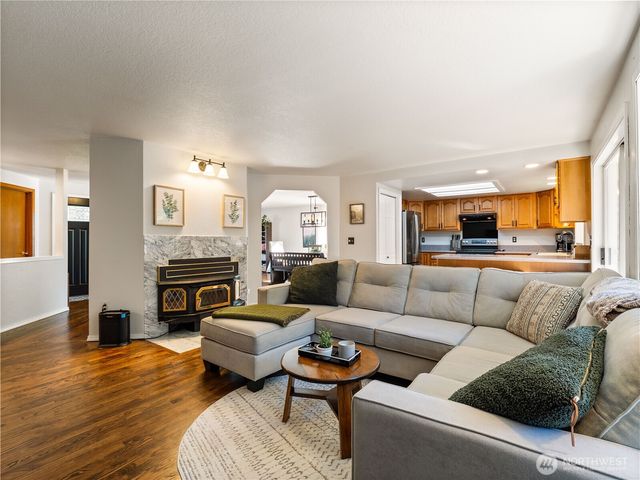 6801 183rd Avenue E, Bonney Lake, WA 98391