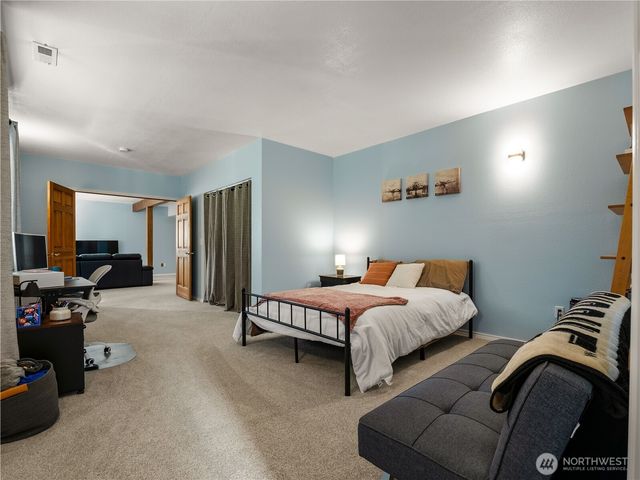 6801 183rd Avenue E, Bonney Lake, WA 98391