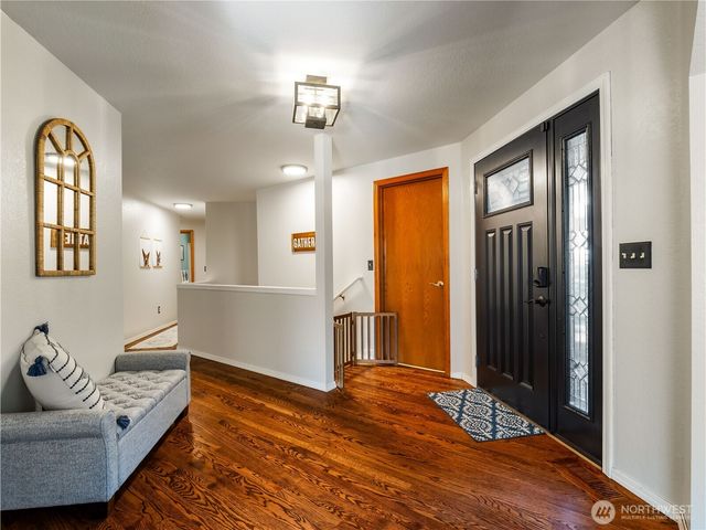 6801 183rd Avenue E, Bonney Lake, WA 98391