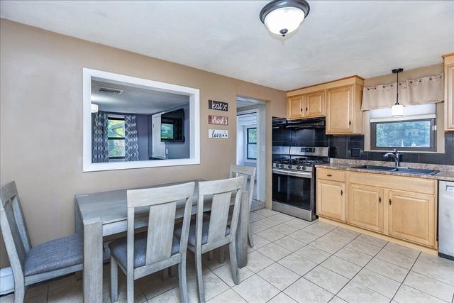 8 Judith Road, Peabody, MA 01960