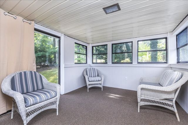 8 Judith Road, Peabody, MA 01960
