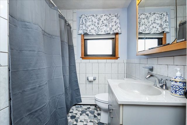 8 Judith Road, Peabody, MA 01960