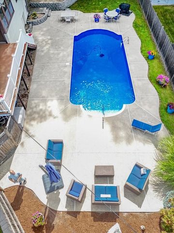8 Judith Road, Peabody, MA 01960
