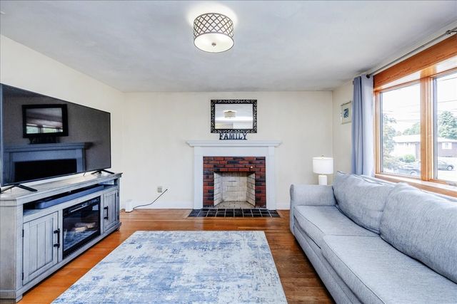 8 Judith Road, Peabody, MA 01960