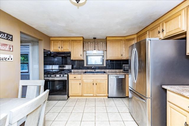 8 Judith Road, Peabody, MA 01960