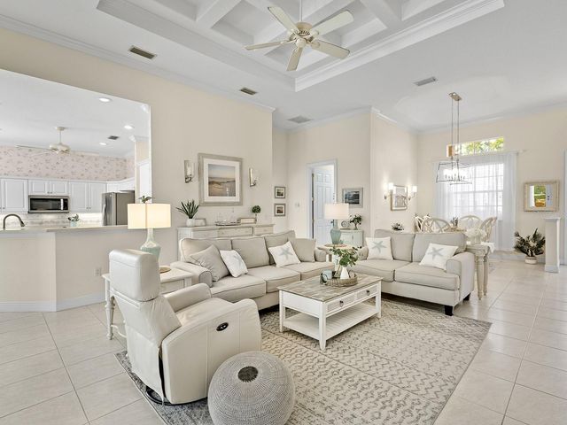 4374 VIA DEL VILLETTI DRIVE, Venice, FL 34293