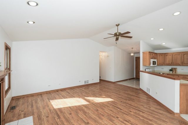 3502 Ridge Road, Island Lake, IL 60042