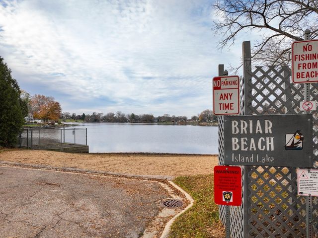 3502 Ridge Road, Island Lake, IL 60042