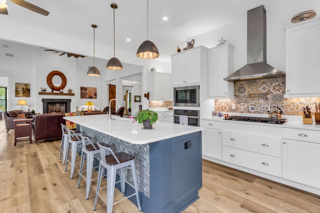 400 Shoreside Dr, Hardeeville, SC 29927