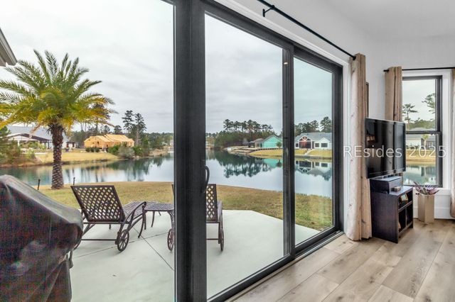 400 Shoreside Dr, Hardeeville, SC 29927