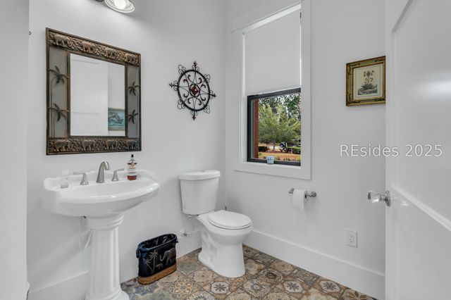 400 Shoreside Dr, Hardeeville, SC 29927