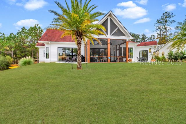 400 Shoreside Dr, Hardeeville, SC 29927