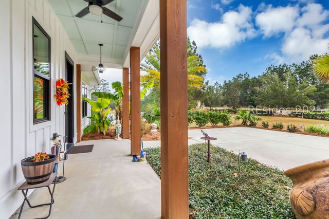 400 Shoreside Dr, Hardeeville, SC 29927