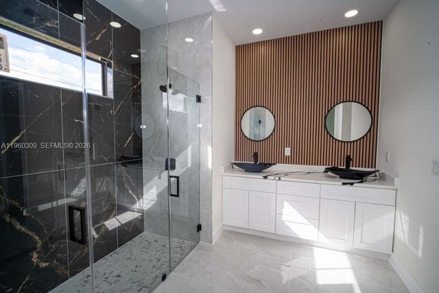 2903 E 17th St, Lehigh Acres, FL 33972