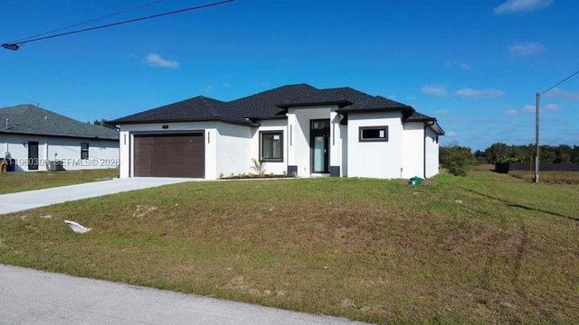 2903 E 17th St, Lehigh Acres, FL 33972