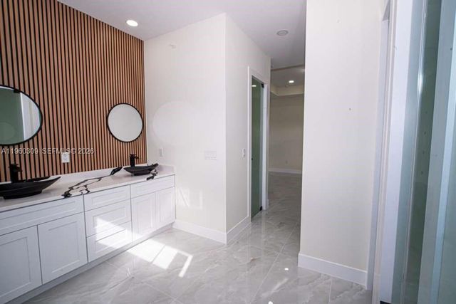 2903 E 17th St, Lehigh Acres, FL 33972