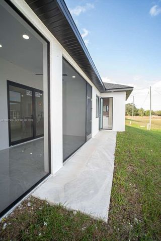 2903 E 17th St, Lehigh Acres, FL 33972