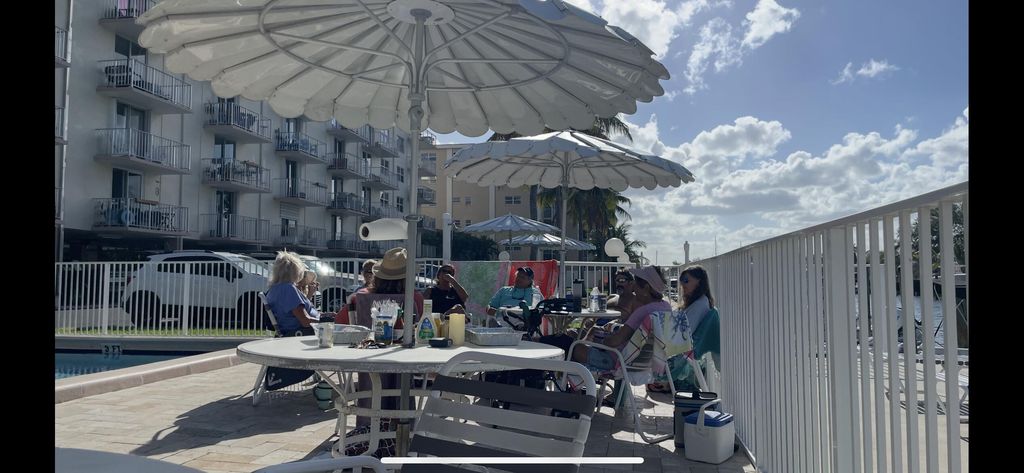 1731 SE 15th Street 206, Fort Lauderdale, FL 33316