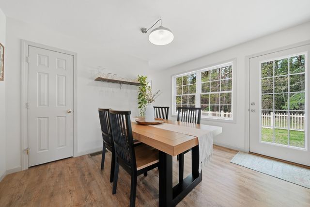 10 Colburn Road, New Boston, NH 03070