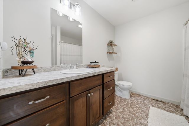 10 Colburn Road, New Boston, NH 03070