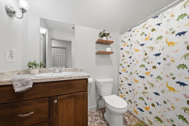 10 Colburn Road, New Boston, NH 03070