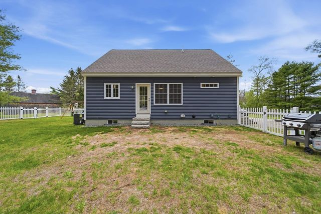 10 Colburn Road, New Boston, NH 03070