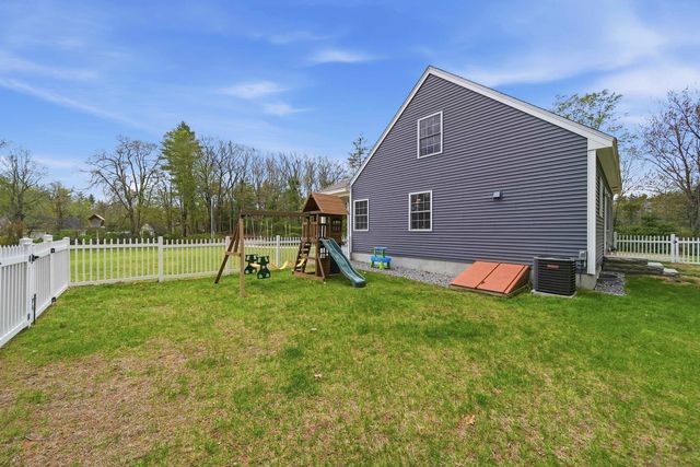 10 Colburn Road, New Boston, NH 03070