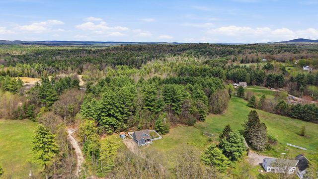 10 Colburn Road, New Boston, NH 03070