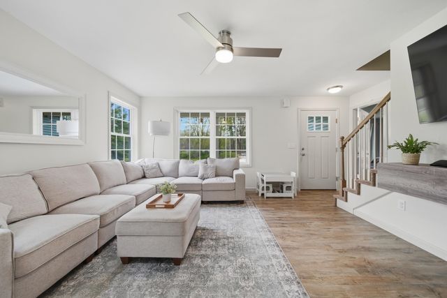 10 Colburn Road, New Boston, NH 03070