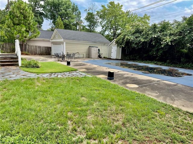 3921 Madison Avenue, Greensboro, NC 27410