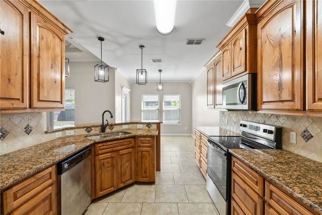 3902 Elvis Dr, Corpus Christi, TX 78414