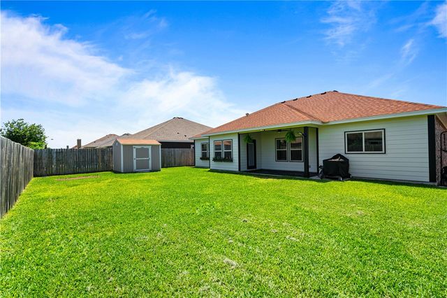 3902 Elvis Dr, Corpus Christi, TX 78414