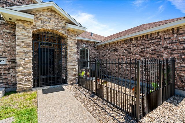 3902 Elvis Dr, Corpus Christi, TX 78414