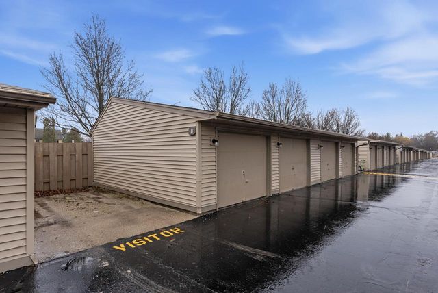 W168N11519 El Camino DRIVE, Germantown, WI 53022