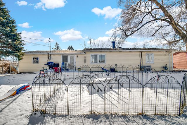 3614 W 79th Place, Merrillville, IN 46410