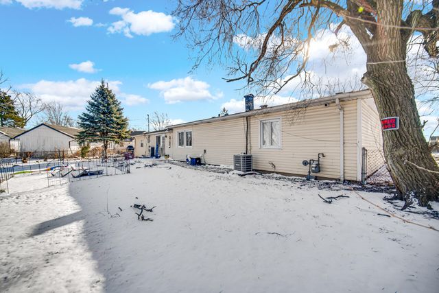 3614 W 79th Place, Merrillville, IN 46410