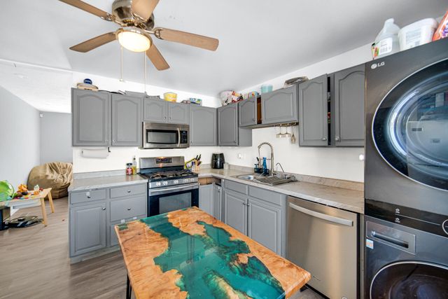 3614 W 79th Place, Merrillville, IN 46410