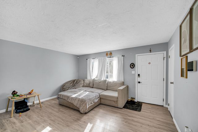 3614 W 79th Place, Merrillville, IN 46410