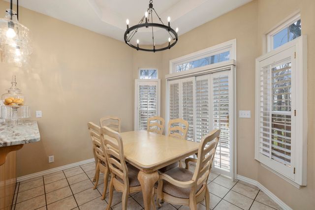 2520 W Arlington Street, Springfield, MO 65810